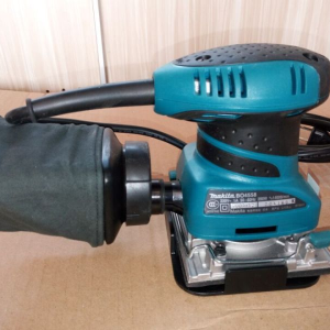 Máy chà nhám rung Makita BO4558