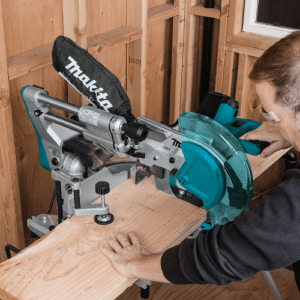 Máy cưa đa góc trượt Makita LS1019L