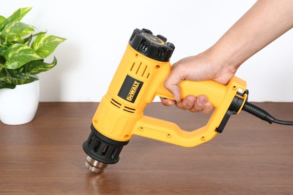 Máy đục bê tông Makita HM1317C