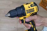 Máy cắt cỏ dùng pin Makita DUR191URT1