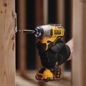 Máy cưa kiếm Makita JR3050T