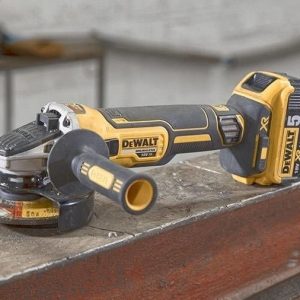 Máy tỉa hàng rào dùng pin Makita UH650DWB