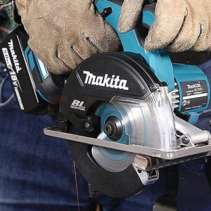 Máy cắt kim loại dùng pin Makita DCS551Z (không kèm pin sạc)