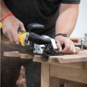 Máy cưa đĩa dùng pin Makita DHS661Z (không kèm pin sạc)