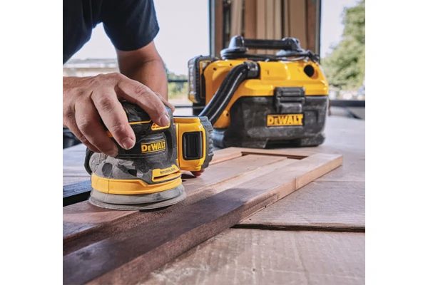 Máy khoan động lực Makita HR5212C