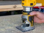 Máy cưa kiếm dùng pin Makita JR103DSYE