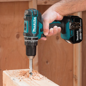 Máy khoan búa, vặn vít dùng pin Makita DHP482RAE