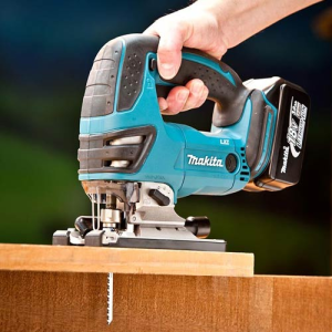 Máy cưa lọng dùng pin Makita DJV180Z (không kèm pin sạc)
