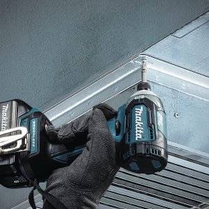 Máy vặn vít dùng pin Makita DTD170RME (kèm 2 pin 4.0   sạc nhanh)
