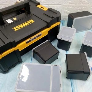Hộp dụng cụ (nhựa) Dewalt DWST17803