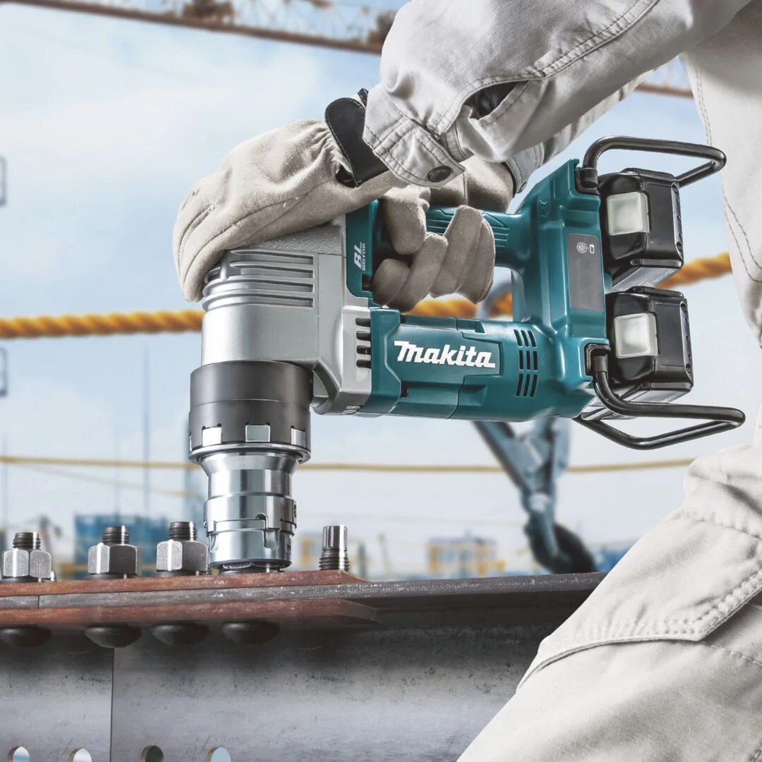 Máy siết cắt bu lông Makita 6924N Máy siết cắt bu lông Makita 6924N