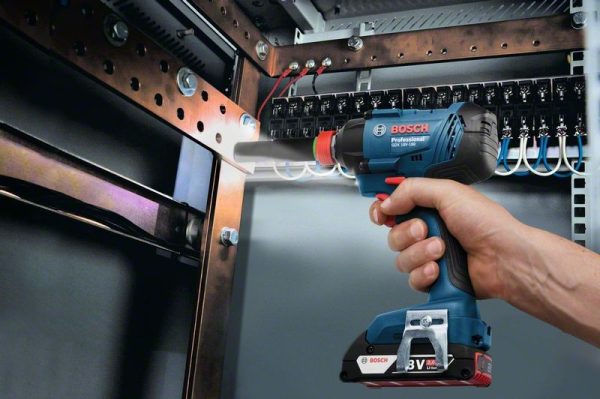 Máy khoan động lực dùng pin Makita HR166DSAE1