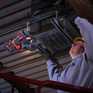 Máy cắt kim loại Milwaukee M18 FMCS-0X