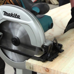 Máy cưa đĩa Makita M5801B (185mm)