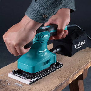 Máy chà nhám rung Makita M9203B