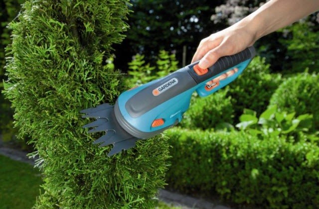 Máy vặn vít dùng pin Makita TD110DSYE (kèm 2 pin 1.5Ah   sạc)