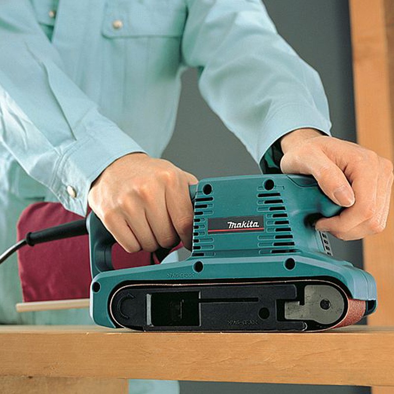Máy cưa vòng dùng pin Makita PB002GZ (127X127MM/BL)(40V (không kèm pin sạc) Máy cưa vòng dùng pin Makita PB002GZ (127X127MM/BL)(40V (không kèm pin sạc)