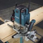 Máy siết bu lông dùng pin Makita DTW180RFE (kèm 2 pin 3.0AH   sạc nhanh)