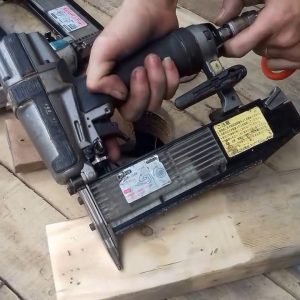 Máy vặn vít dùng pin Makita TD090DWE