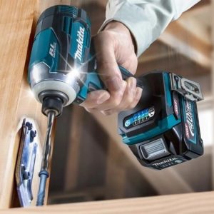Máy vặn vít dùng pin Makita TD001GM201 (40V Max) (Sạc nhanh(DC40RA), 2 pin 4.0Ah(BL4040))