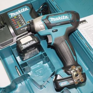 Máy bắt vít dùng pin Makita TD110DSAE