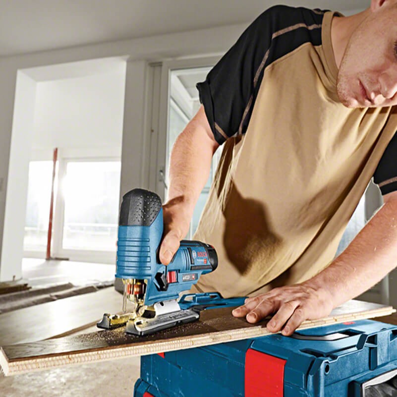 Máy máy cắt đã năng dùng pin Bosch GOP 18V-28 Máy máy cắt đã năng dùng pin Bosch GOP 18V-28