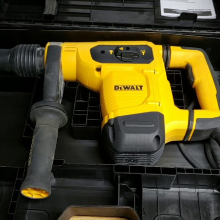 Máy khoan búa DeWalt D25481K