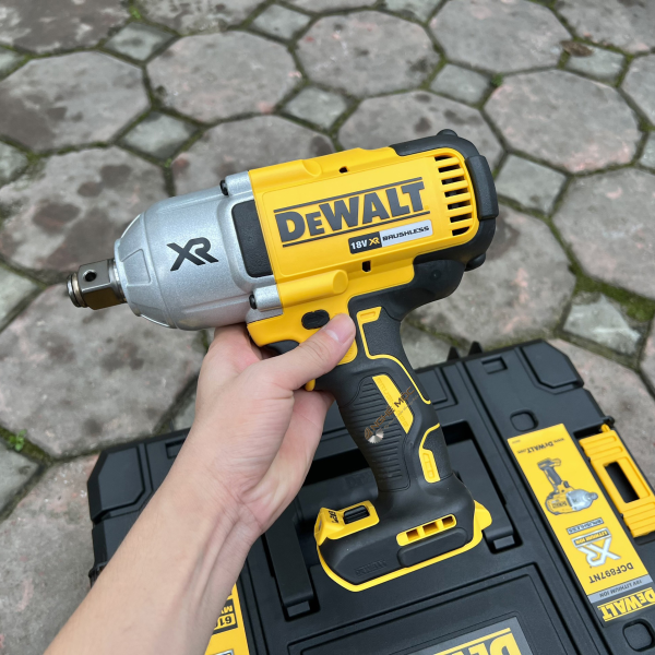 Máy vặn bu lông Dewalt dùng pin 3/4 DCF897N