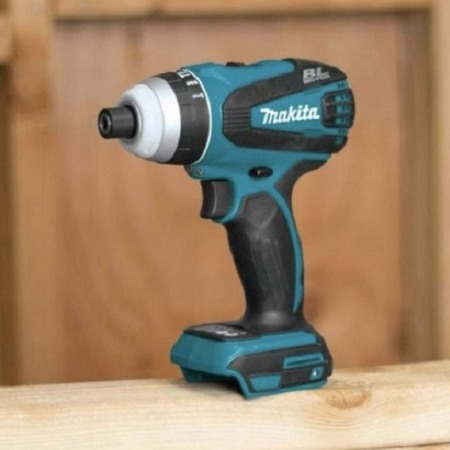 Máy vặn vít dùng pin Makita DTD149RME (kèm 2 pin 4.0   sạc nhanh)