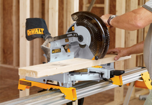 Máy cắt đa góc Dewalt DW713