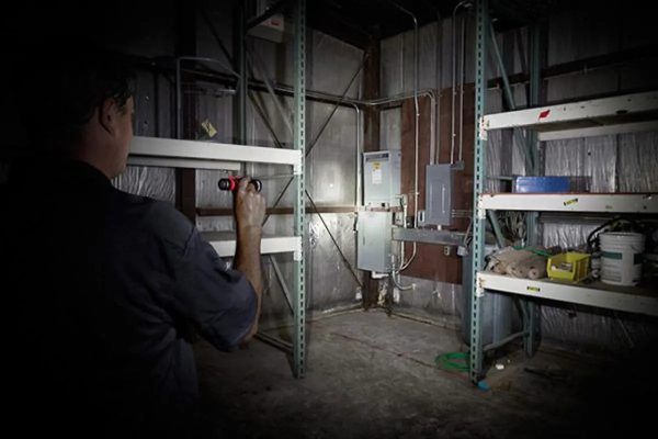 Đèn LED Vỏ Kim Loại Milwaukee L4 MLED-201