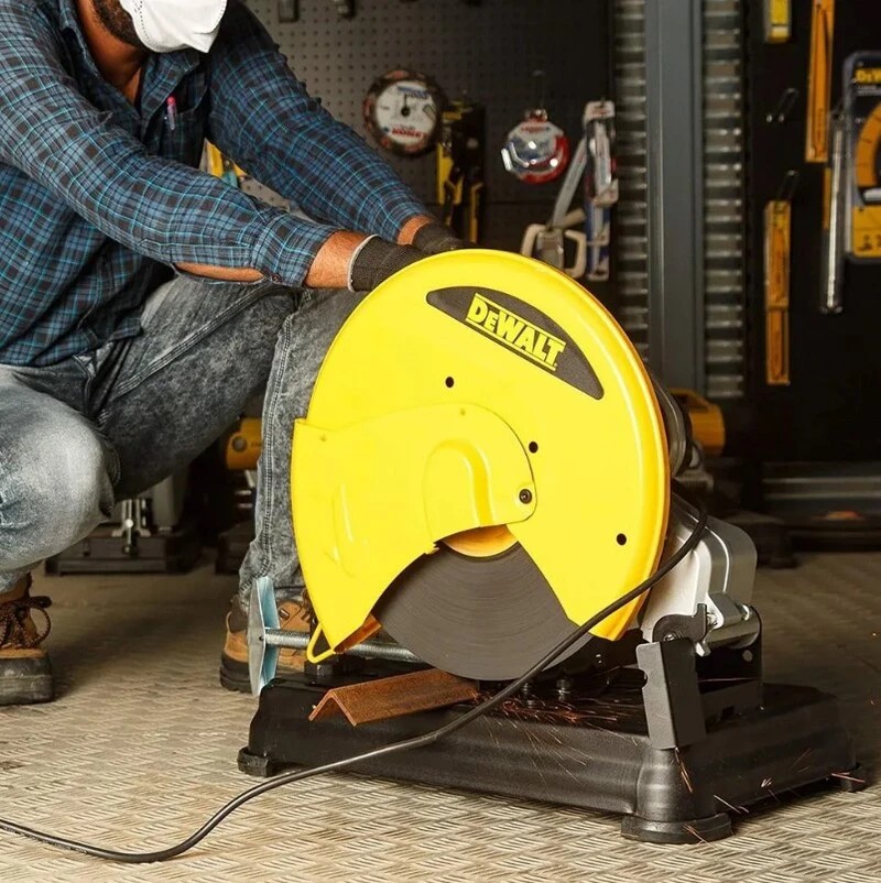 Máy cắt sắt Dewalt D28720
