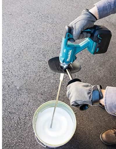 Máy trộn sơn dùng pin Makita DUT130RTE (BL)(18V) (kèm 02 pin 5.0 + sạc nhanh)