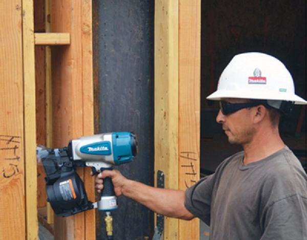 Máy bắn đinh cuộn Pallet dùng hơi Makita AN560