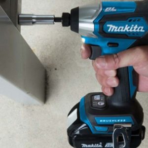 Máy vặn vít dùng pin Makita DTD155Z (không kèm pin sạc)