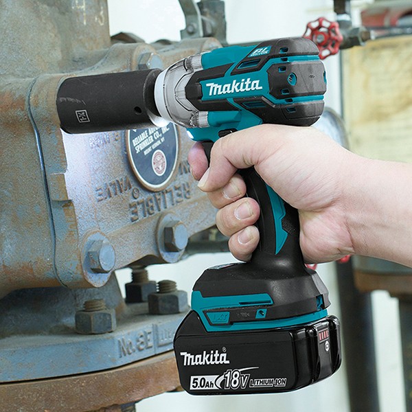 Máy siết bu lông dùng pin Makita DTW251Z (không kèm pin sạc) Máy siết bu lông dùng pin Makita DTW251Z (không kèm pin sạc)