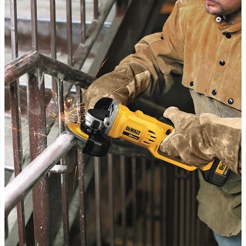 Máy Bắt Vít Cầm Tay 18V Dewalt DCF887  (không kèm pin sạc)