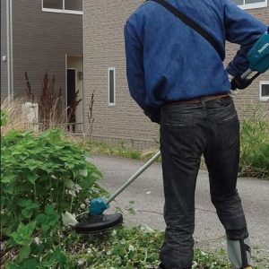 Máy cắt cỏ dùng pin Makita DUR182L