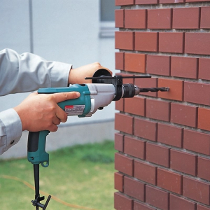 Máy khoan búa 2 tốc độ Makita HP2050