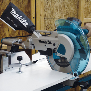 Máy cưa đa góc trượt Makita LS1216