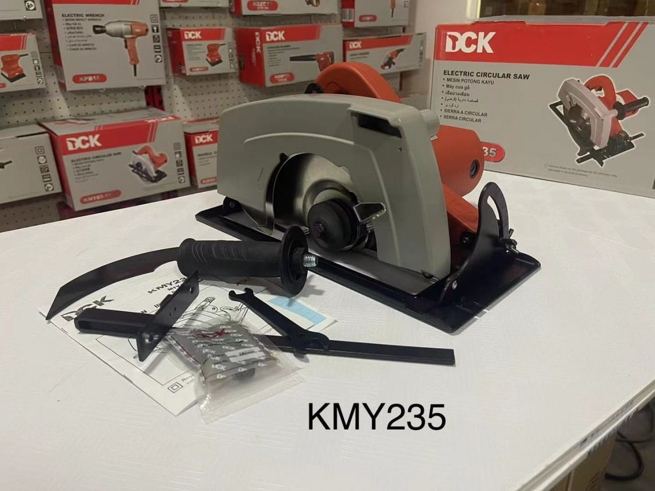 Máy Cưa Gỗ DCK-KDMY02-185 (TYPE BM)