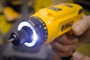 Máy Bắt Vít Cầm Tay 18V Dewalt DCF887  (không kèm pin sạc)