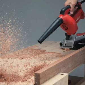 Máy thổi Makita MT401