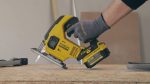 Máy cưa cầm tay Stanley SCJ600D2